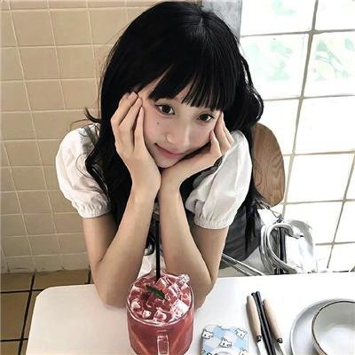 花落水流红